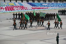 В Ашхабаде состоялся торжественный парад в честь 35-летия независимости Туркменистана (ФОТО)