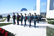 Представители государства и правительства посещают Парк Победы в Баку (ФОТО)
