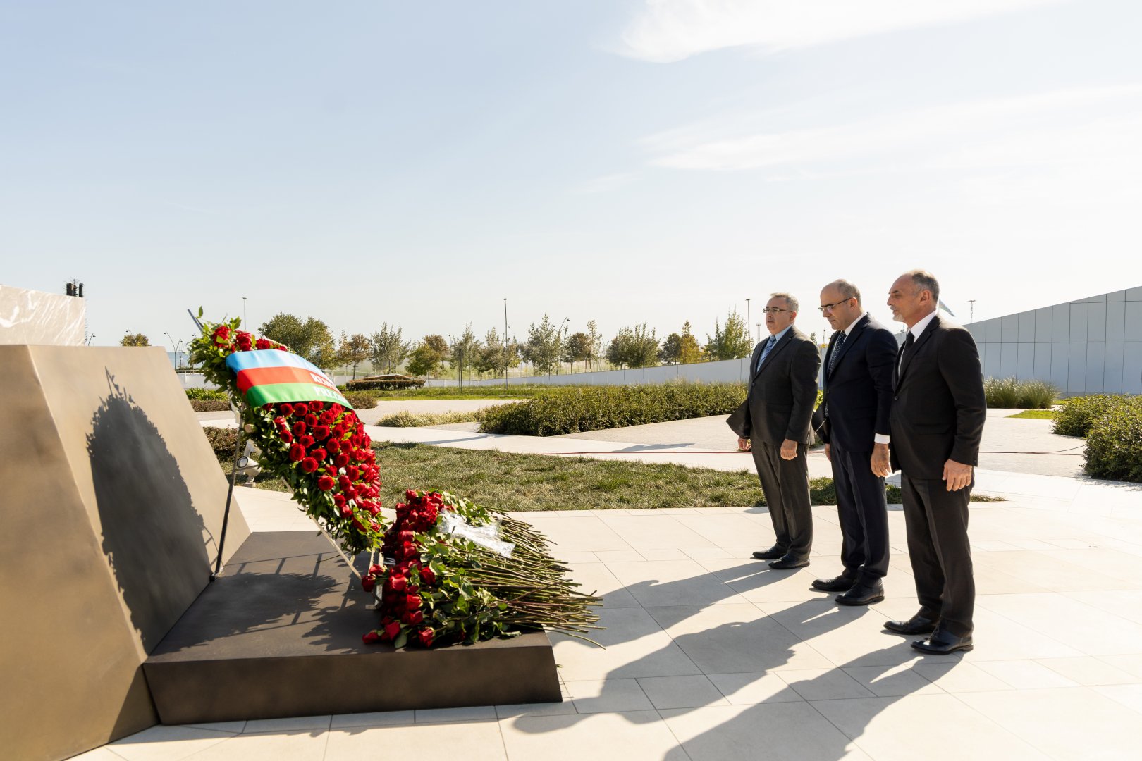 Руководство и коллектив Минздрава посетили Парк Победы (ФОТО)