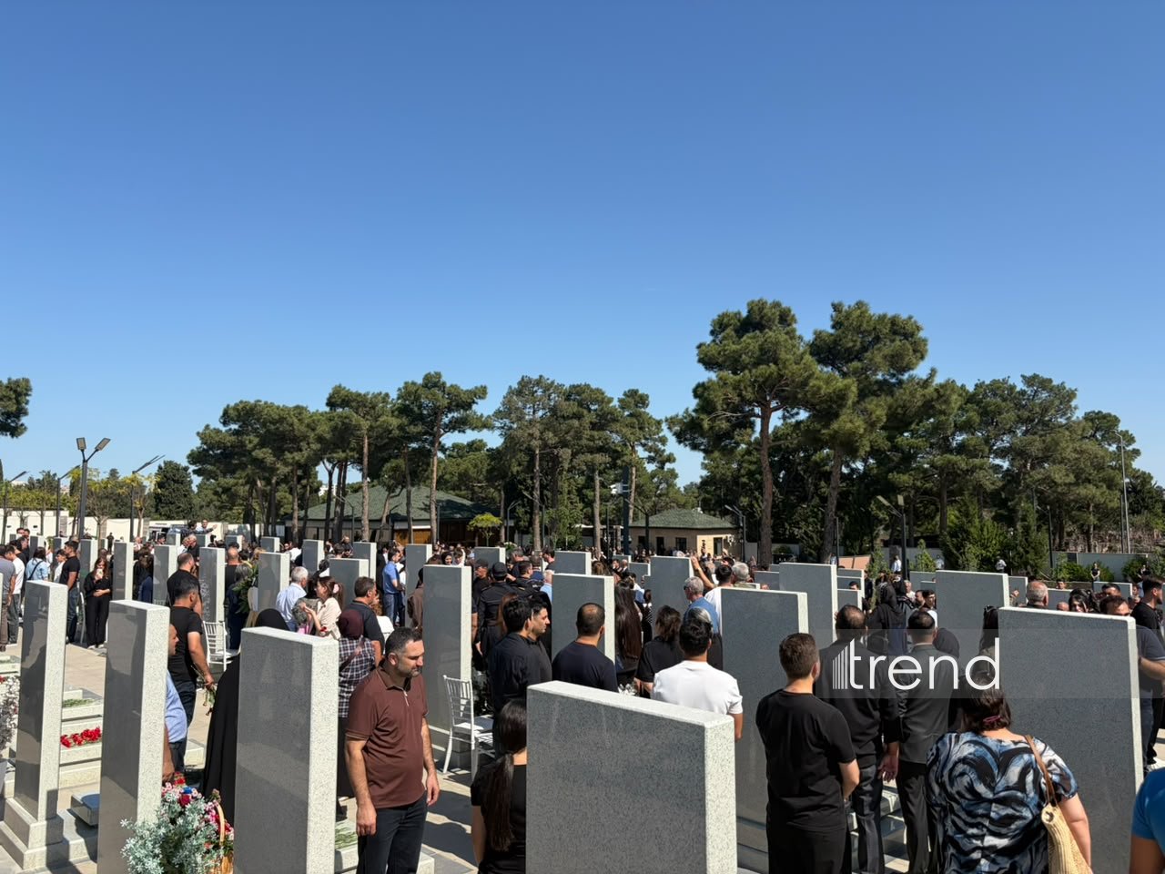 В Азербайджане минутой молчания почтили память шехидов Отечественной войны (ФОТО/ВИДЕО)