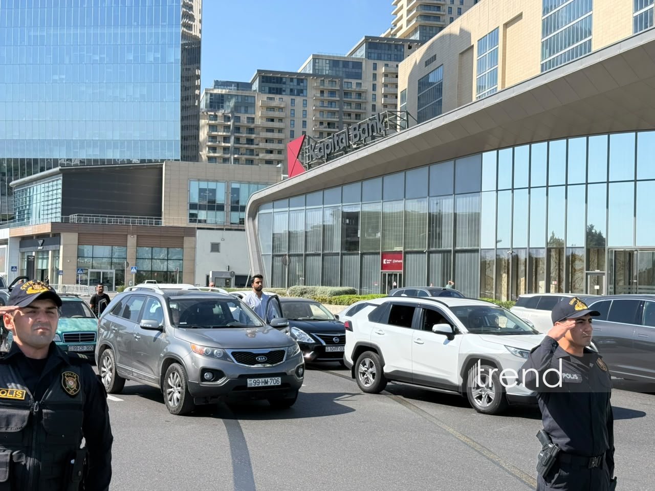 В Азербайджане минутой молчания почтили память шехидов Отечественной войны (ФОТО/ВИДЕО)