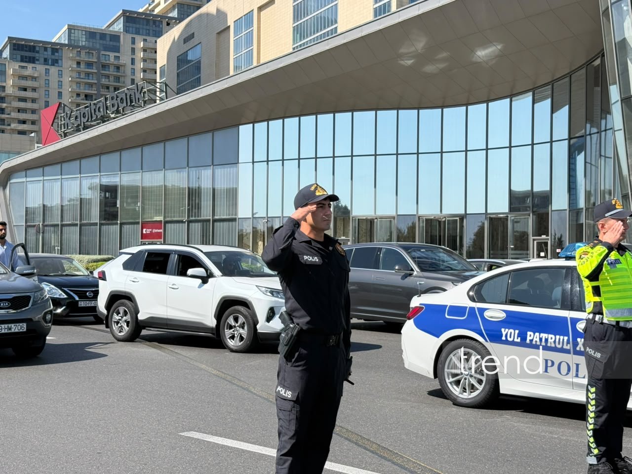 В Азербайджане минутой молчания почтили память шехидов Отечественной войны (ФОТО/ВИДЕО)