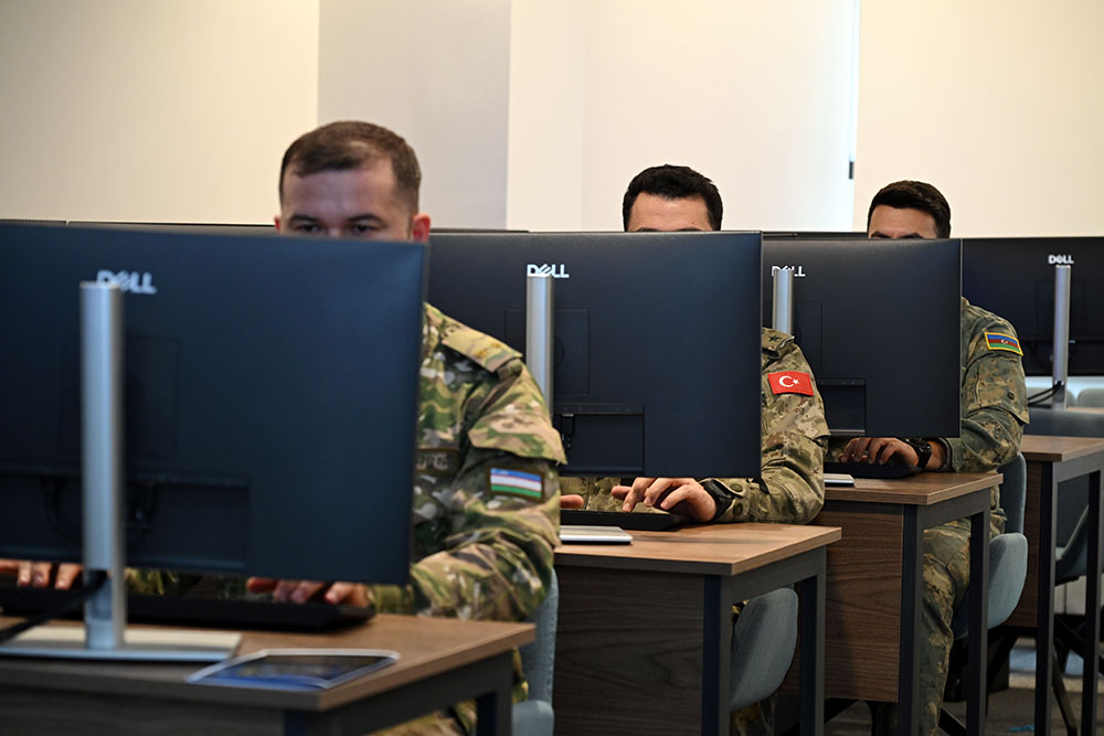 В ходе военных учений «Сила единства – 2026» успешно выполнены задачи по проведению киберопераций (ФОТО/ВИДЕО)