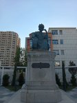 Вопрос, связанный с надписью на табличке памятника Хатаи расследуется — госслужба (ФОТО)