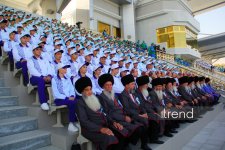 Кони, алабаи, свадьба и гости в спортивных костюмах - открытие Ахалтекинского комплекса Президента Туркменистана в Ашхабаде (ФОТО)