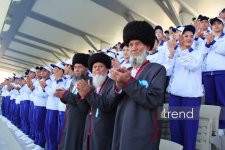 Кони, алабаи, свадьба и гости в спортивных костюмах - открытие Ахалтекинского комплекса Президента Туркменистана в Ашхабаде (ФОТО)
