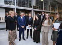 Лейла Алиева и Алена Алиева приняли участие в открытии выставки азербайджанских ковров в Святом Престоле (ФОТО)