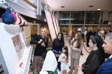 Лейла Алиева и Алена Алиева приняли участие в открытии выставки азербайджанских ковров в Святом Престоле (ФОТО)