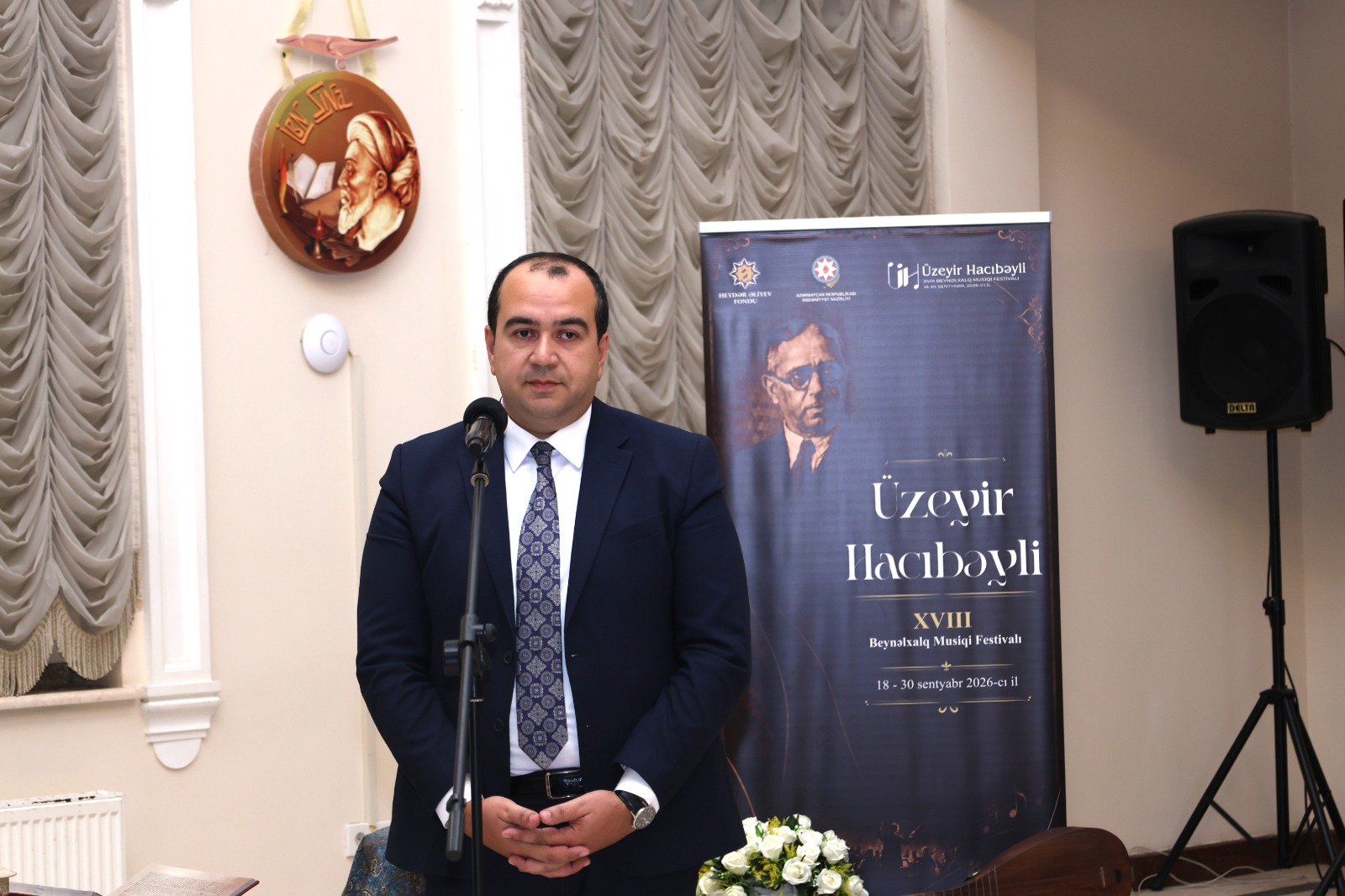 МЕМİМ представил "Жемчужины искусства" в университете "Хазар" (ФОТО)