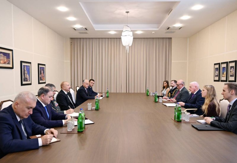 Президент Ильхам Алиев принял госминистра по вопросам обороны Соединенного Королевства (ФОТО/ВИДЕО)