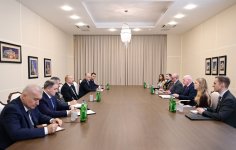 Президент Ильхам Алиев принял госминистра по вопросам обороны Соединенного Королевства (ФОТО/ВИДЕО)