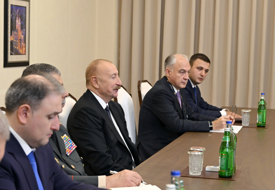 Президент Ильхам Алиев принял госминистра по вопросам обороны Соединенного Королевства (ФОТО/ВИДЕО)