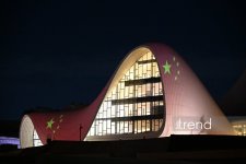 Центр Гейдара Алиева окрасился в цвета флага Китая в честь Дня образования КНР (ФОТО)