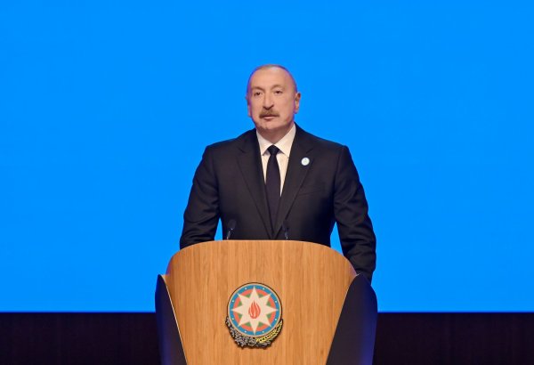 Президент Ильхам Алиев: Cтаршее поколение, наверное, хорошо помнит то, как армяне свободно говорили на азербайджанском языке и даже совершали намаз