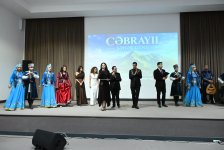 В Джебраиле отметили День города детским спектаклем, выставкой и праздничным концертом (ФОТО)