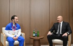 Искренняя беседа Президента Ильхама Алиева со спортсменом Ахмедом Юсифовым (ФОТО)