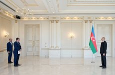 Президент Ильхам Алиев принял новоназначенного посла Австрии в Азербайджане (ФОТО/ВИДЕО)
