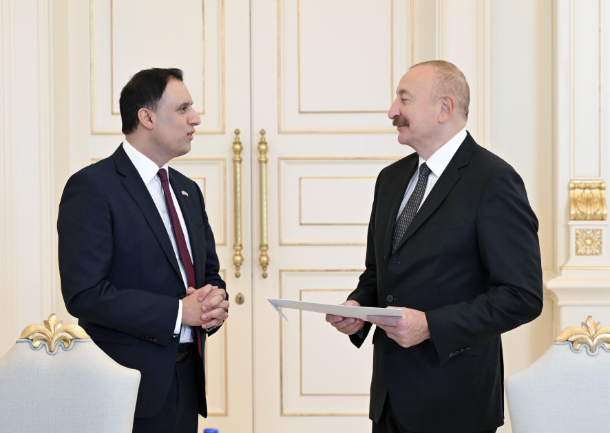 Президент Ильхам Алиев принял государственного министра по торговле Великобритании (ФОТО)