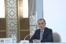 Джейхун Байрамов подчеркнул в Авазе важность укрепления регионального сотрудничества (ФОТО)