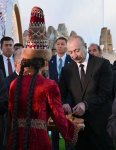 Президент Ильхам Алиев ознакомился с Фестивалем национальных блюд стран-участниц СНГ (ФОТО)