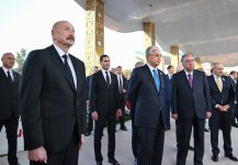 Президент Ильхам Алиев ознакомился с Фестивалем национальных блюд стран-участниц СНГ (ФОТО)