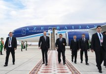 Президент Ильхам Алиев прибыл с рабочим визитом в Туркменистан (ФОТО)