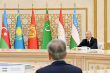 Президент Ильхам Алиев принимает участие в 8-й Консультативной встрече глав государств Азербайджана и Центральной Азии в Туркменбаши (ФОТО)