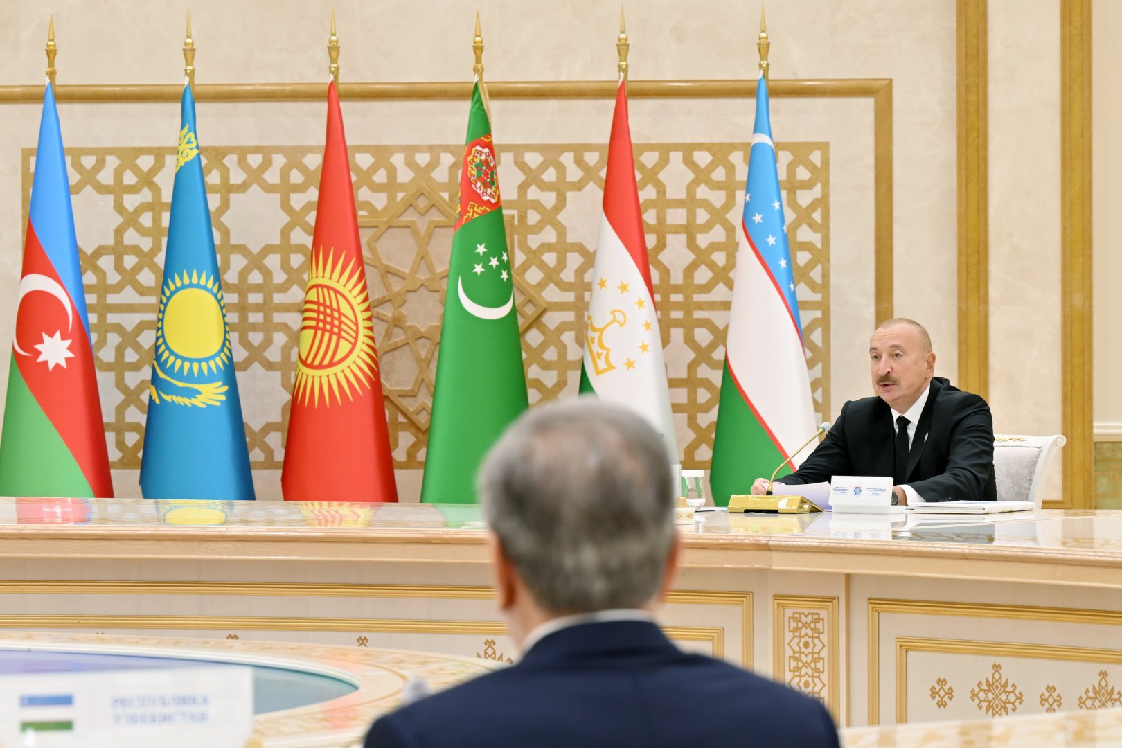 Президент Ильхам Алиев принимает участие в 8-й Консультативной встрече глав государств Азербайджана и Центральной Азии в Туркменбаши (ФОТО)