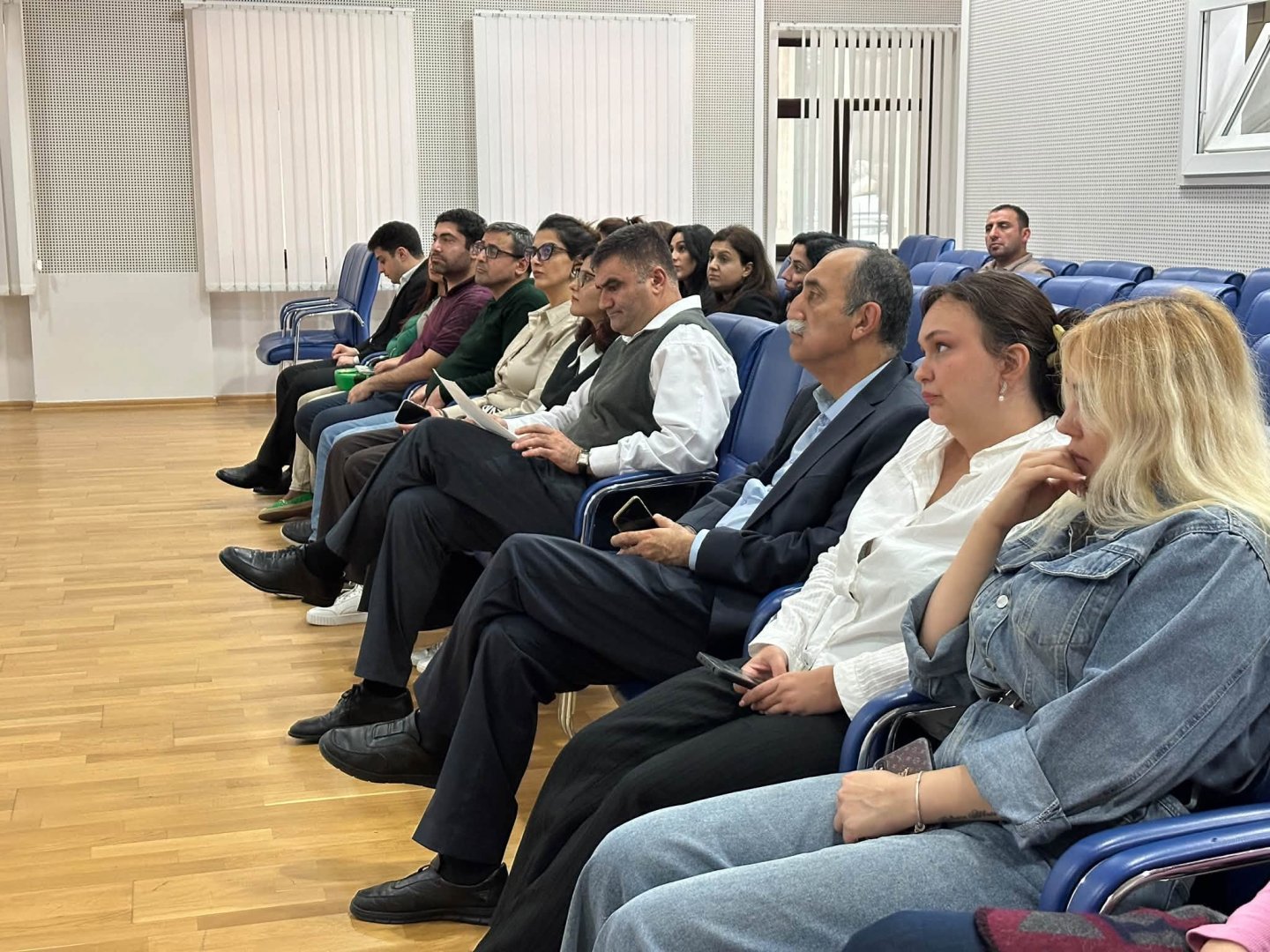 Память сердца и точность штриха - белое и чёрное в гравюрах Алекпера Рзакулиева (ФОТО)