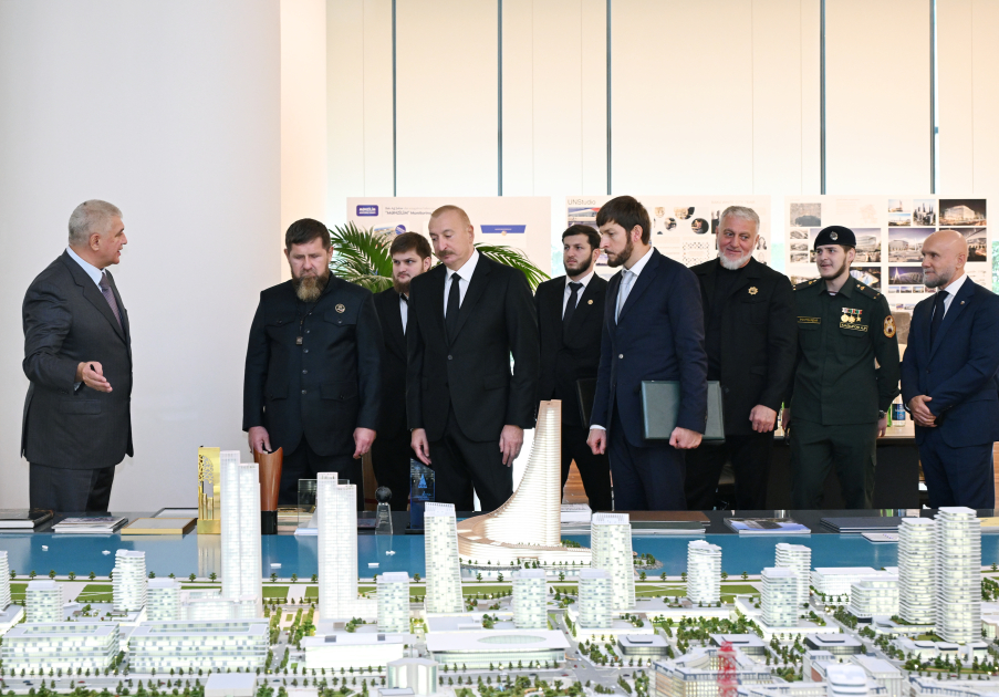 Президент Ильхам Алиев и глава Чеченской Республики России Рамзан Кадыров посетили «Баку Белый город» (ФОТО)
