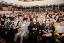 "Ревизор" в память о Рафаэле Дадашове: в Баку почтили память актера (ФОТО)