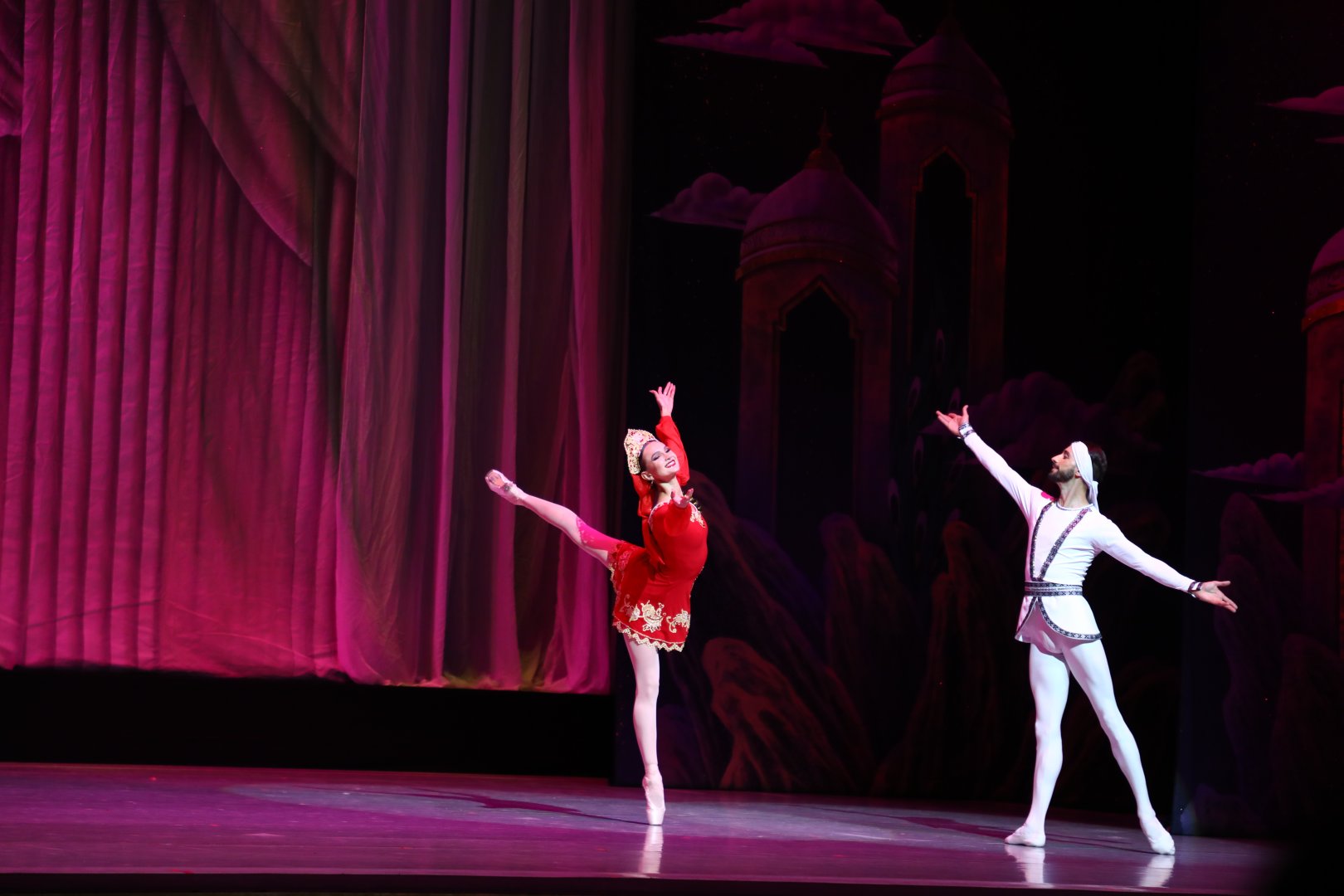 Семь красавиц очаровали Баку - в плену бессмертной классики (ФОТО)