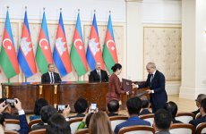 С участием Президента Ильхама Алиева и Премьер-министра Хуна Манета состоялась церемония обмена документами между Азербайджаном и Камбоджей (ФОТО)