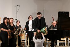 Когда рояль говорит с оркестром - живое дыхание классики в Баку (ФОТО)