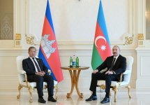 Состоялась встреча Президента Ильхама Алиева с Премьер-министром Камбоджи в узком составе (ФОТО)