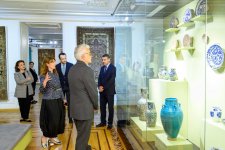 Участники проекта "Азербайджанская культура для глобальных послов" посетили Национальный музей искусств (ФОТО)