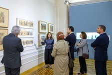 Участники проекта "Азербайджанская культура для глобальных послов" посетили Национальный музей искусств (ФОТО)