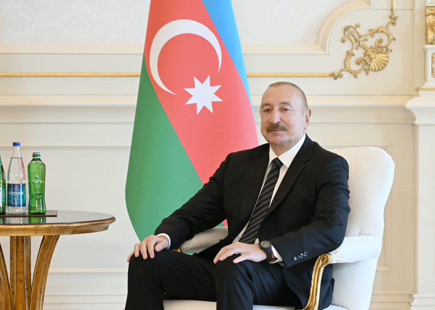 Состоялась встреча Президента Ильхама Алиева с Премьер-министром Камбоджи в узком составе (ФОТО)