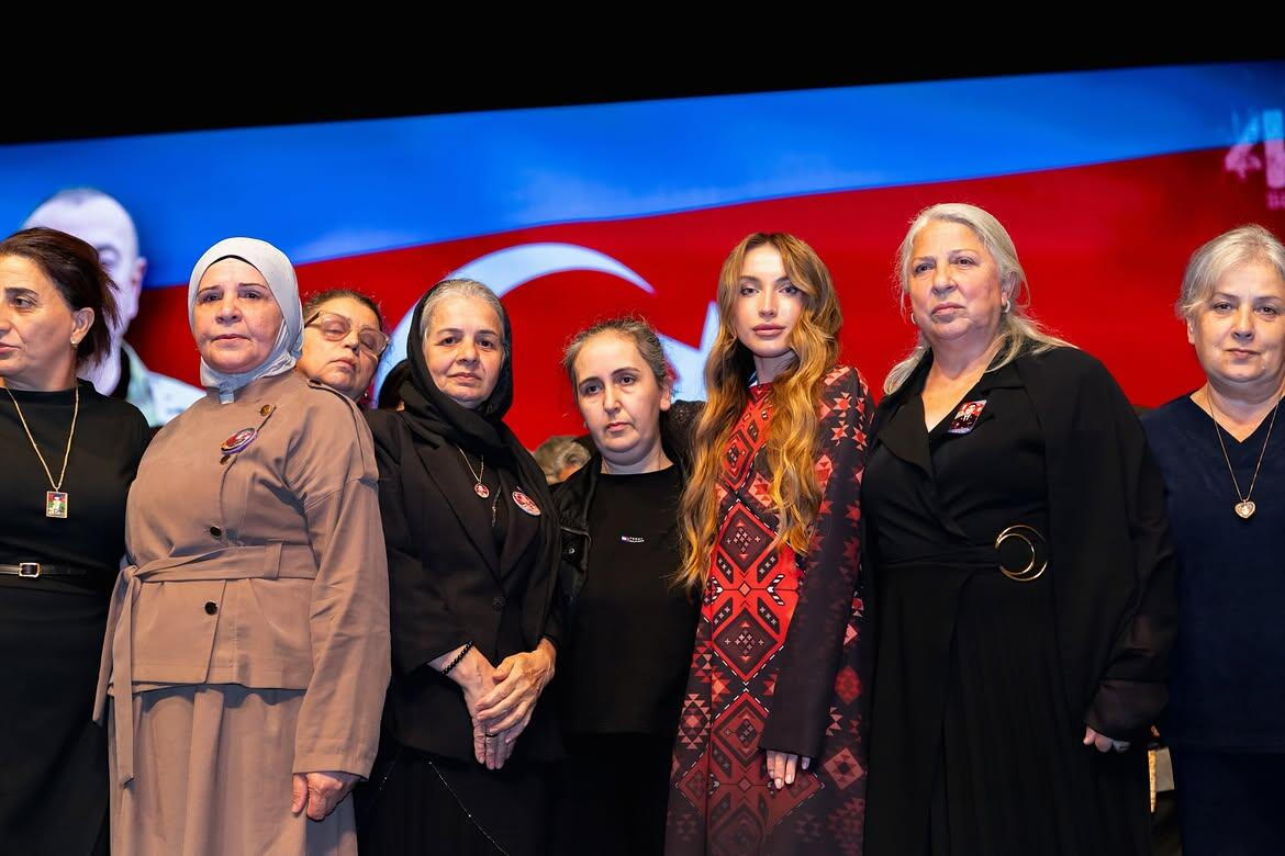 Алена Алиева поделилась кадрами с премьеры фильма «44» (ФОТО)
