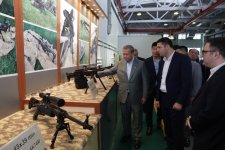 Премьер-министр Камбоджи посетил предприятия Министерства оборонной промышленности (ФОТО)