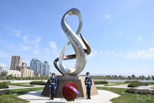 Президент Лаоса посетил Парк Победы в Баку (ФОТО)