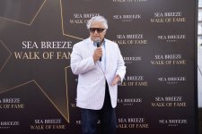 Звезда, которая всегда будет светить над Баку: Юлий Гусман на Sea Breeze Walk of Fame (ФОТО)