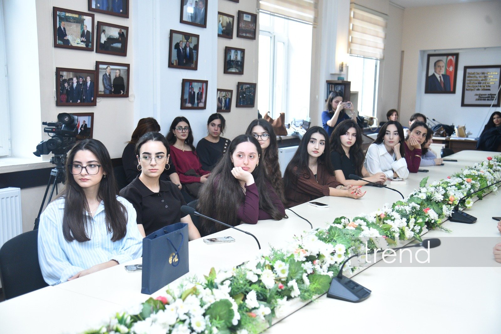 В рамках проекта Baku Network состоялась встреча со студентами Азербайджанского университета языков (ФОТО/ВИДЕО)