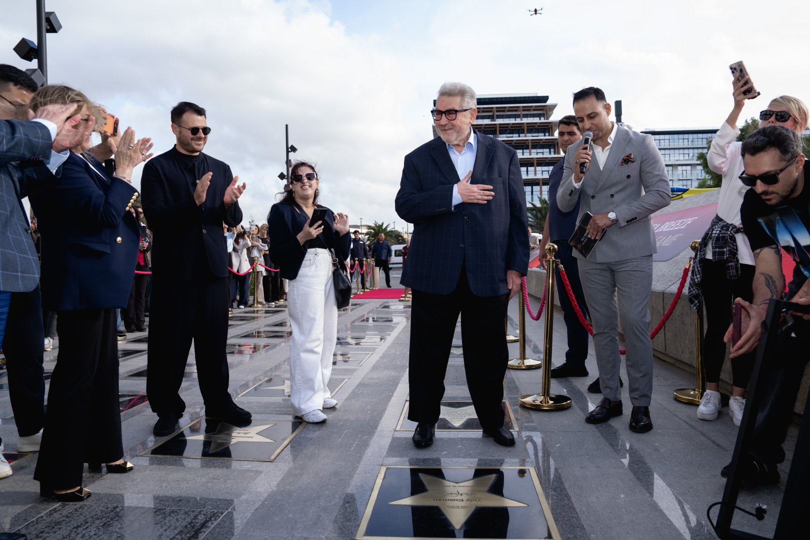 Звезда, которая всегда будет светить над Баку: Юлий Гусман на Sea Breeze Walk of Fame (ФОТО)