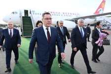 Президент Кыргызстана прибыл с визитом в Азербайджан (ФОТО)