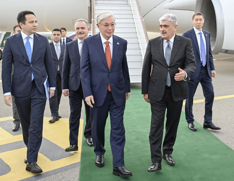 Президент Казахстана прибыл с визитом в Азербайджан (ФОТО)