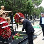 В Баку на II Аллее почетного захоронения состоялось открытие надгробного памятника Рамизу Гулиеву (ФОТО)