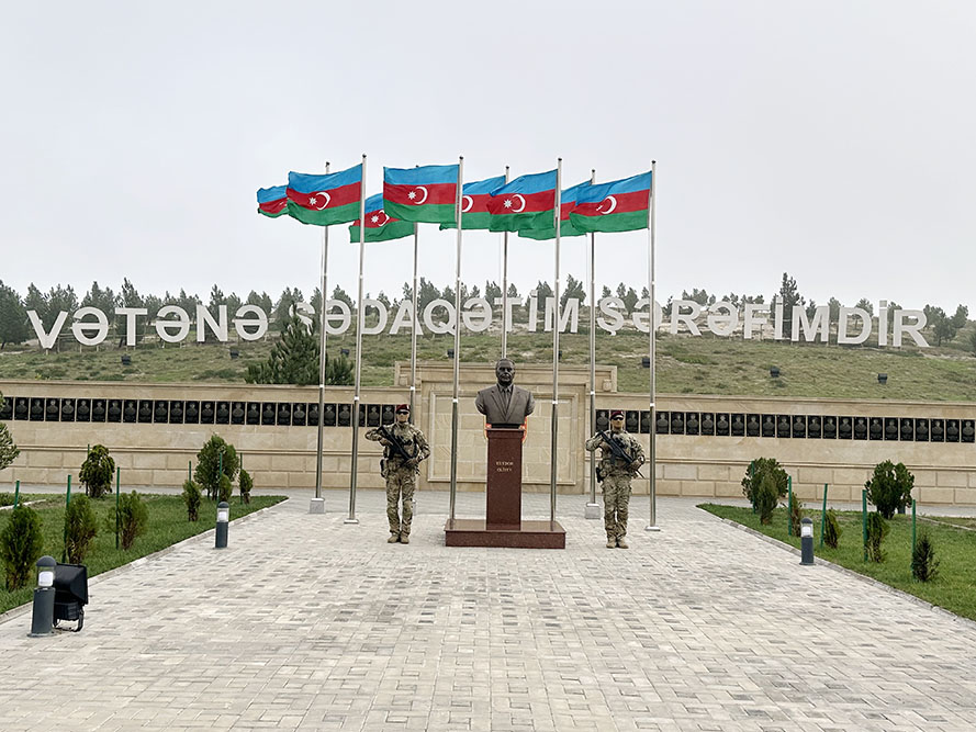 Военная делегация ОАЭ находится с визитом в Азербайджане (ФОТО)