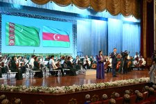 Лейла Алиева посмотрела в Ашхабаде концерт Государственного симфонического оркестра Туркменистана (ФОТО)