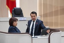 Спикеры парламентов Азербайджана и Кыргызстана обсудили расширение сотрудничества